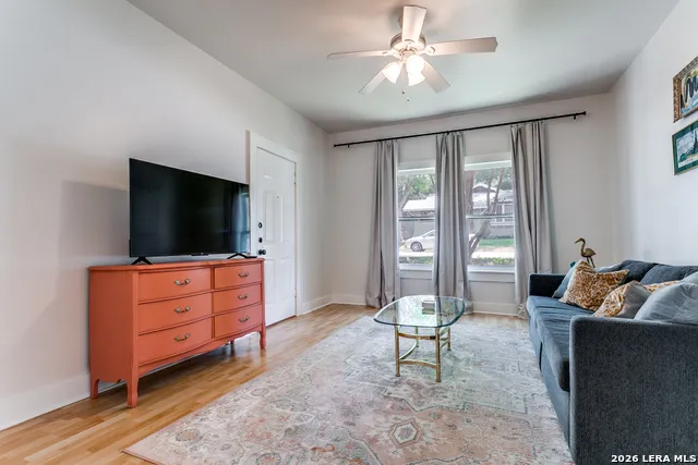 277 Post Ave San Antonio, TX 78215