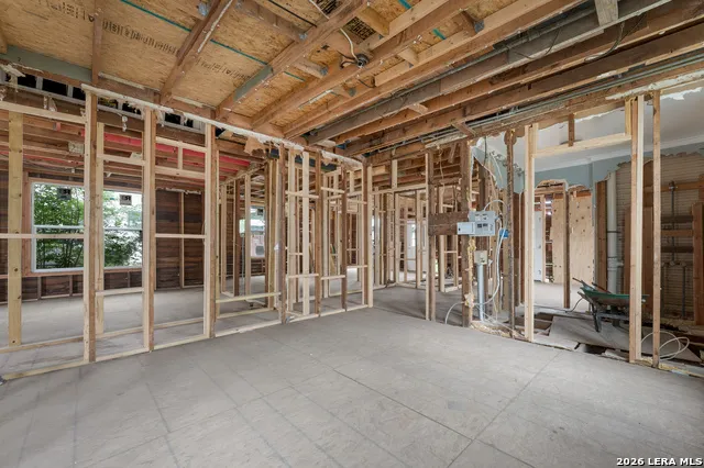 207 CORNELL AVE San Antonio, TX 78201