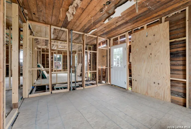 207 CORNELL AVE San Antonio, TX 78201