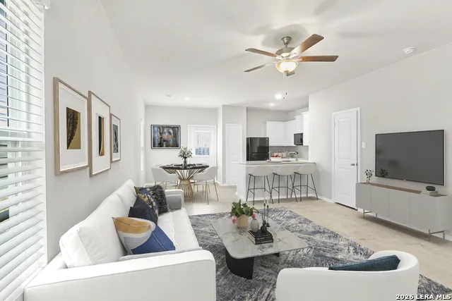8639 KEY WINDY WAY Converse, TX 78109