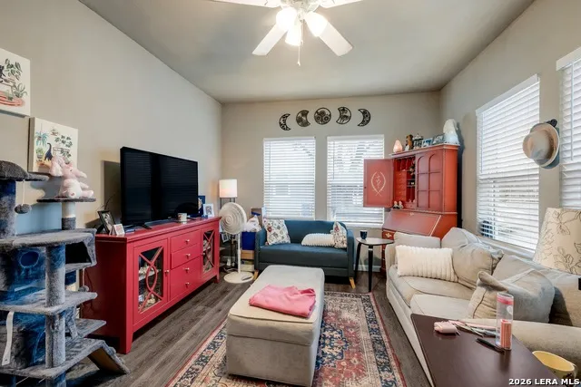 10436 MOUNTAIN VIEW DR San Antonio, TX 78251