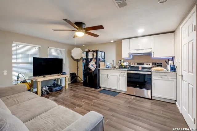 10436 MOUNTAIN VIEW DR San Antonio, TX 78251