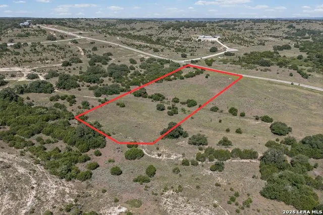 1495 Majestic Hills Dr Blanco, TX 78606