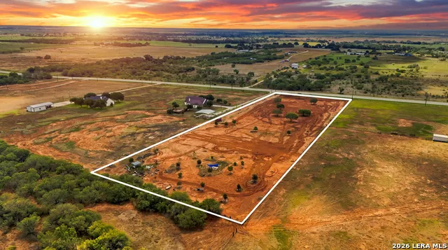 3046 State Highway 97W Floresville, TX 78114