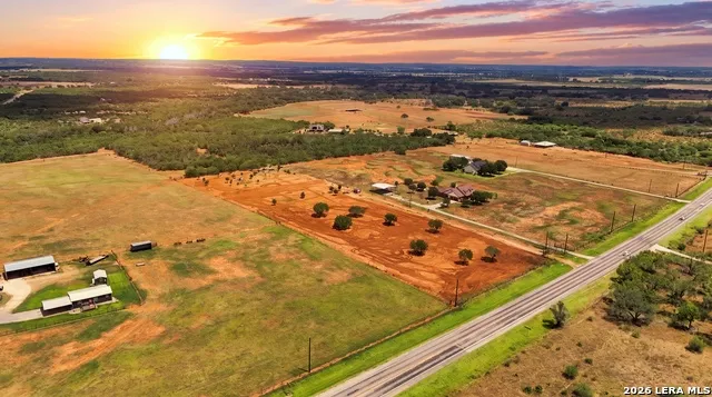 3046 State Highway 97W Floresville, TX 78114