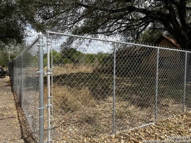 425 W Rice St Falfurrias, TX 78355
