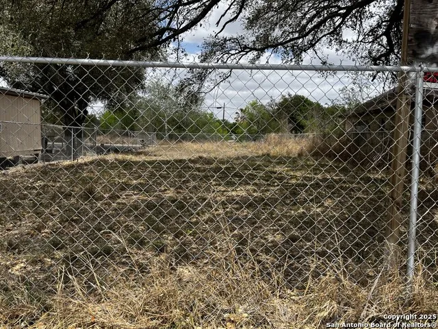 425 W Rice St Falfurrias, TX 78355