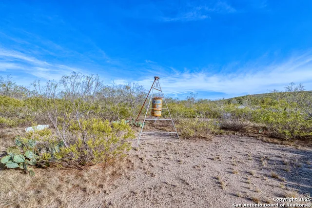8686 us highway 90 Uvalde, TX 78801