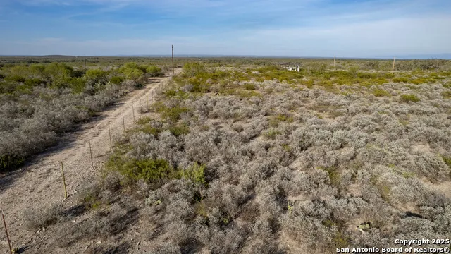 8686 us highway 90 Uvalde, TX 78801