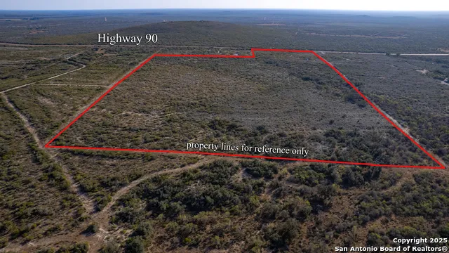8686 us highway 90 Uvalde, TX 78801