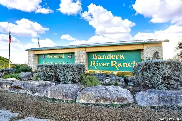 145 Elm DR Bandera, TX 78003