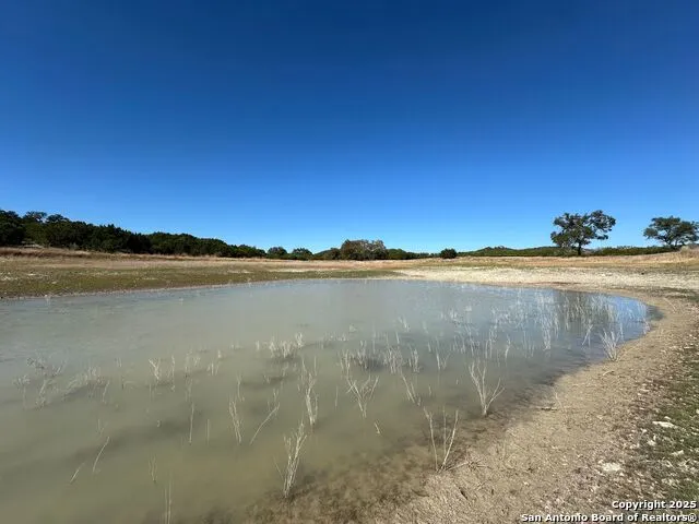 149 Tablerock Ridge Camp Verde, TX 78010