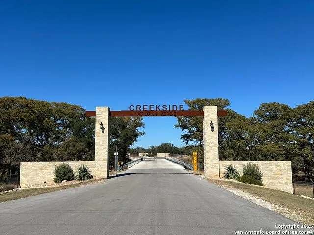 149 Tablerock Ridge Camp Verde, TX 78010