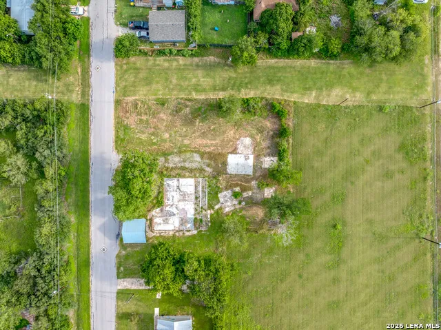 703 N Caldwell Manor, TX 78653