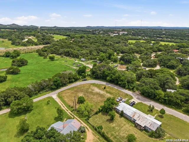 1429 GREENLAWN PKWY Blanco, TX 78606