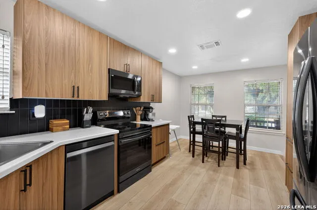 3440 WHISPER BLF Schertz, TX 78108