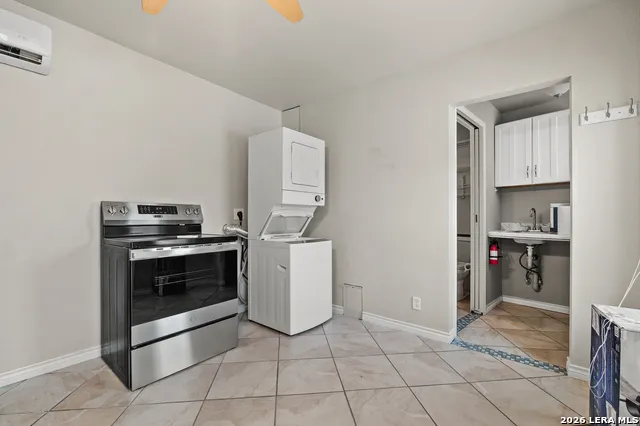 221 Cloudmont Unit CASITA Windcrest, TX 78239