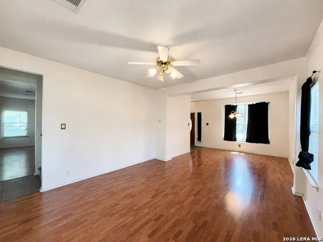 13358 Tusayan Universal City, TX 78148