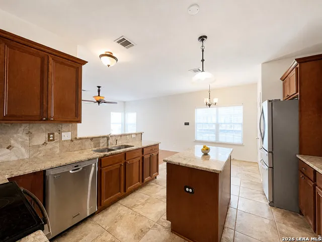 13358 Tusayan Universal City, TX 78148