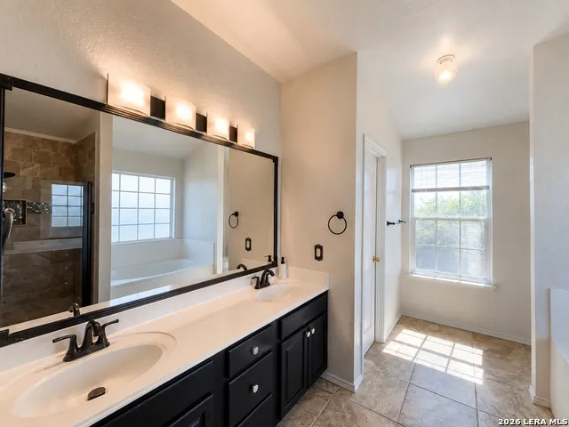 13358 Tusayan Universal City, TX 78148