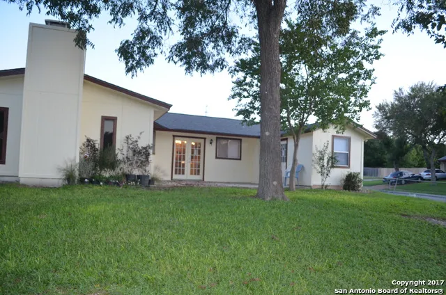 7401 Sage Oak St Live Oak, TX 78233