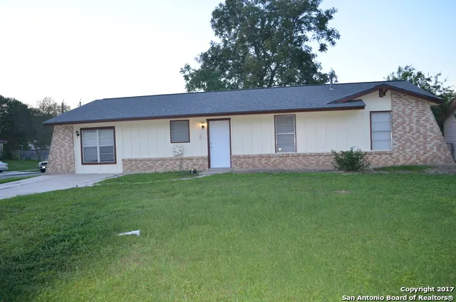 7401 Sage Oak St Live Oak, TX 78233