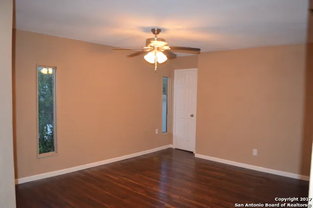 7401 Sage Oak St Live Oak, TX 78233