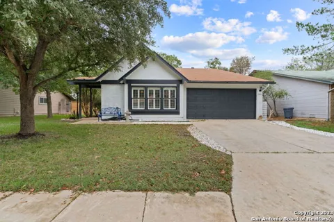 14911 ENCHANTED CASTLE