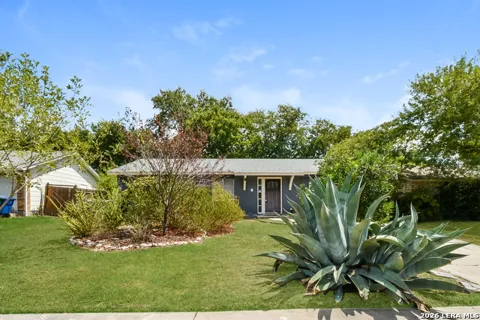 11822 El Sendero