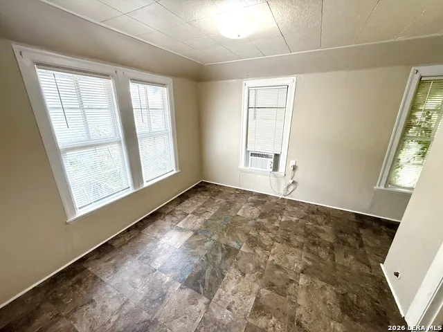 810 W Magnolia Unit 3 San Antonio, TX 78212