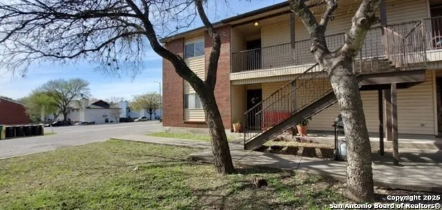 538 DUKEWAY DR Unit C Universal City, TX 78148