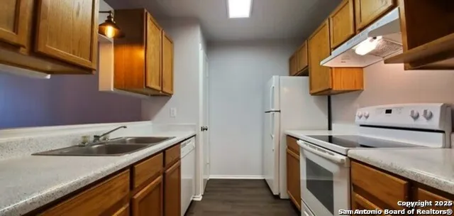 538 DUKEWAY DR Unit C Universal City, TX 78148