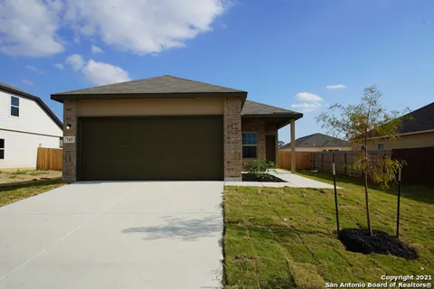 745 TUPELO TANK DR