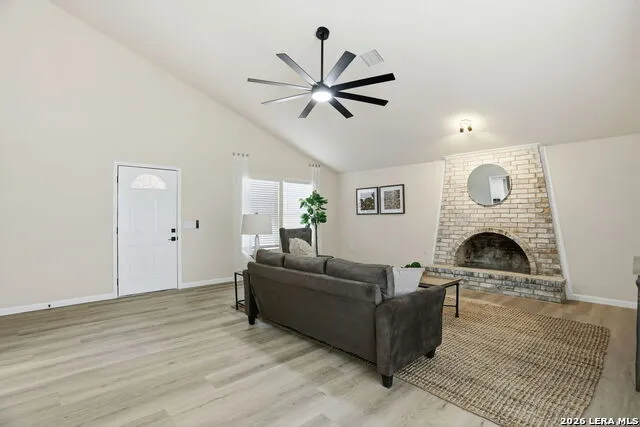 13403 Centerbrook Universal City, TX 78148
