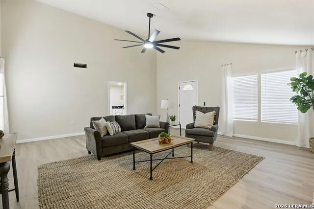 13403 Centerbrook Universal City, TX 78148