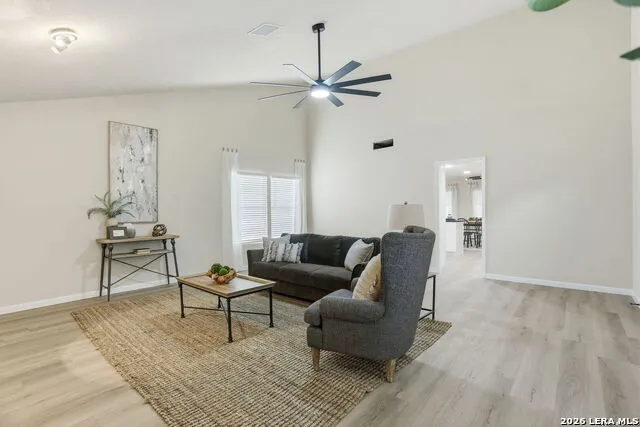 13403 Centerbrook Universal City, TX 78148