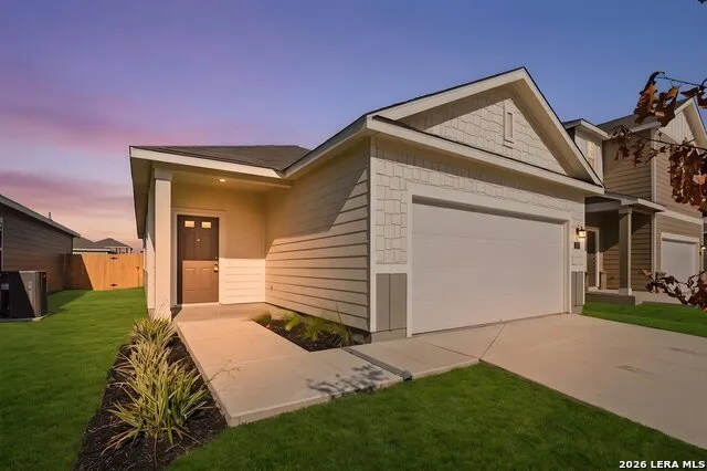 1117 King Eider Adkins, TX 78101