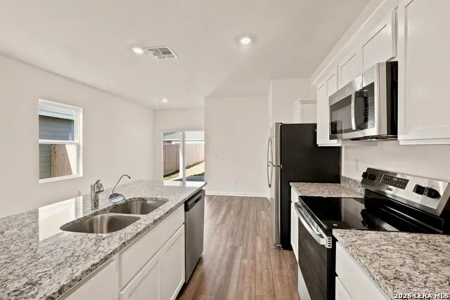 1117 King Eider Adkins, TX 78101