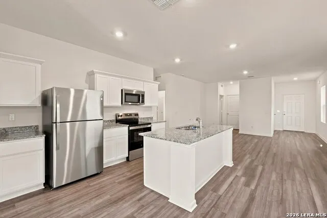 1117 King Eider Adkins, TX 78101