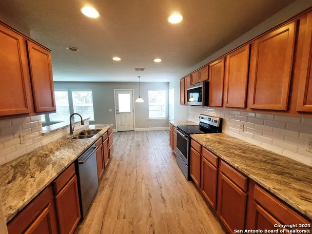 661 Silo St Schertz, TX 78154