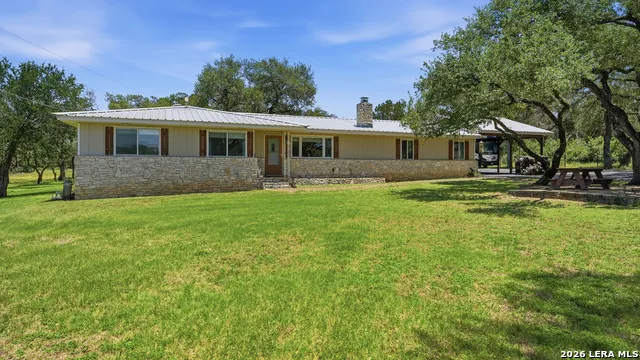 2694 Fm 2722 New Braunfels, TX 78132