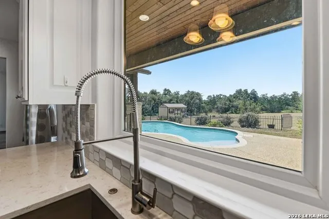 103 William Tobin Blanco, TX 78606