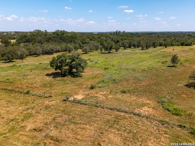 509 BUTTER LN Seguin, TX 78155