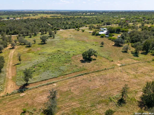 509 BUTTER LN Seguin, TX 78155