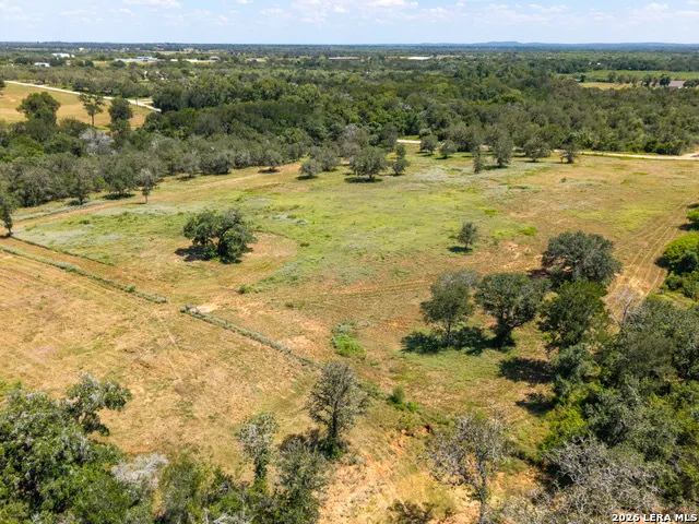 509 BUTTER LN Seguin, TX 78155