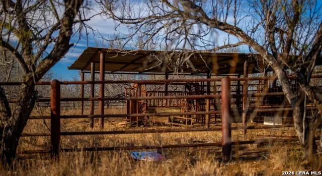 1799 Shumaca Road Carrizo Springs, TX 78834
