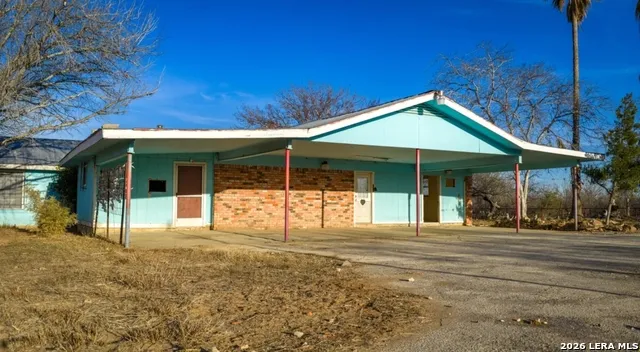 1799 Shumaca Road Carrizo Springs, TX 78834