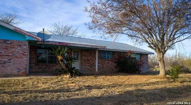 1799 Shumaca Road Carrizo Springs, TX 78834