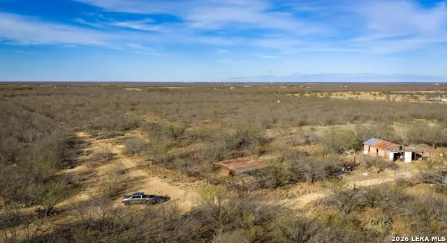1799 Shumaca Road Carrizo Springs, TX 78834