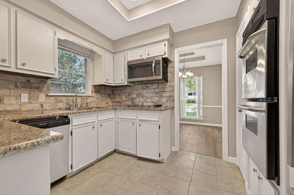 1519 Hitherfield Drive Sugar Land, TX 77498
